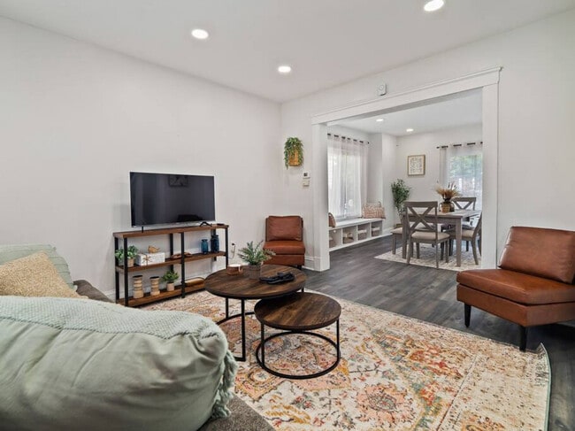 Building Photo - 6020 Fir Ave