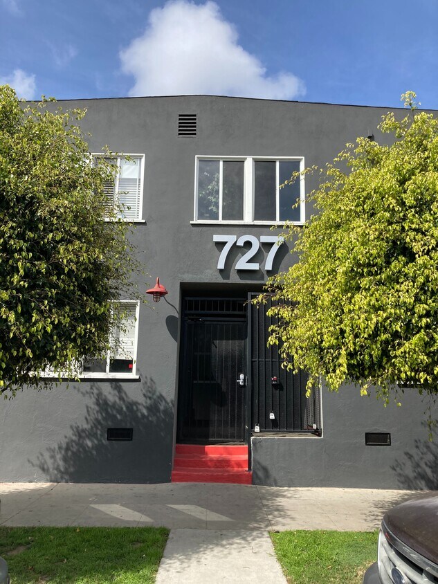 727 Olive Ave Unit C, Long Beach, CA 90813 Apartments in Long Beach