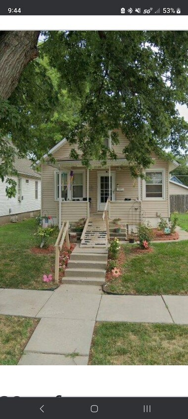 Primary Photo - 2120 Larimore Ave