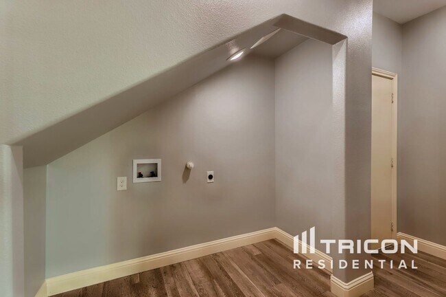Foto del edificio - 5617 Kerry Ln