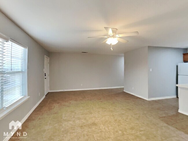 Foto del edificio - 4892 Masch Branch Rd