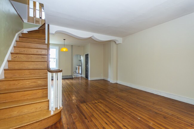 Foto del edificio - 139 E Allen St