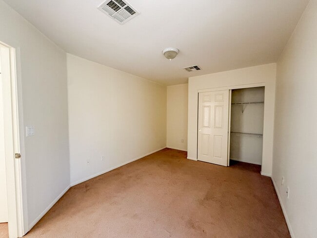 Building Photo - 29 Palms Home