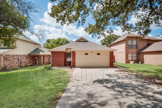 Building Photo - 1324 Azalia Bend