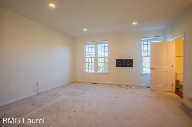 Foto del edificio - 4 br, 3.5 bath House - 5333 Stream Bank Ln