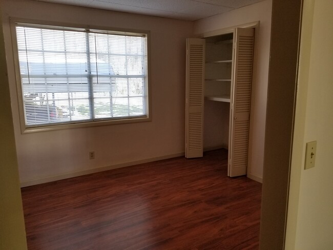 dining room is 10x12 and has storage closet - 5491 Danieli Dr N