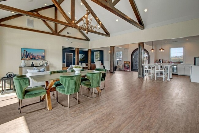 Building Photo - Stoneridge Farms at the Hunt Club