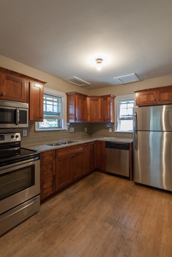 Foto del edificio - 2642 Kendall Avenue