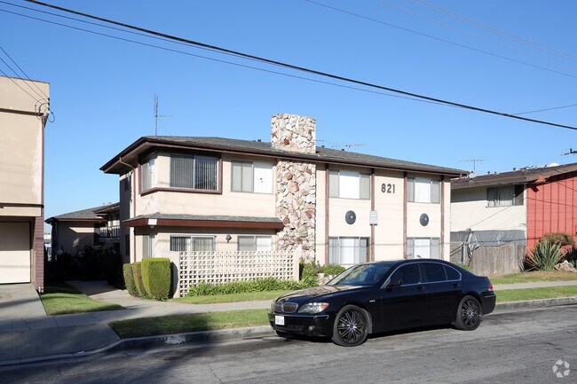 Building Photo - 821 Edgewood St