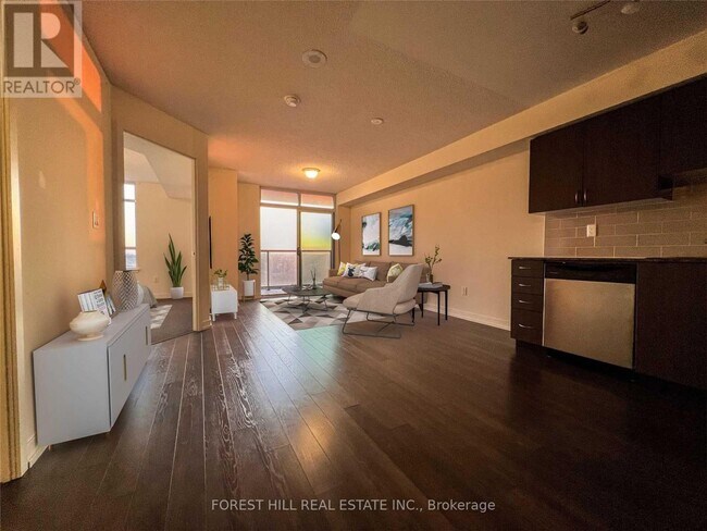 Photo du bâtiment - 812 Lansdowne Ave