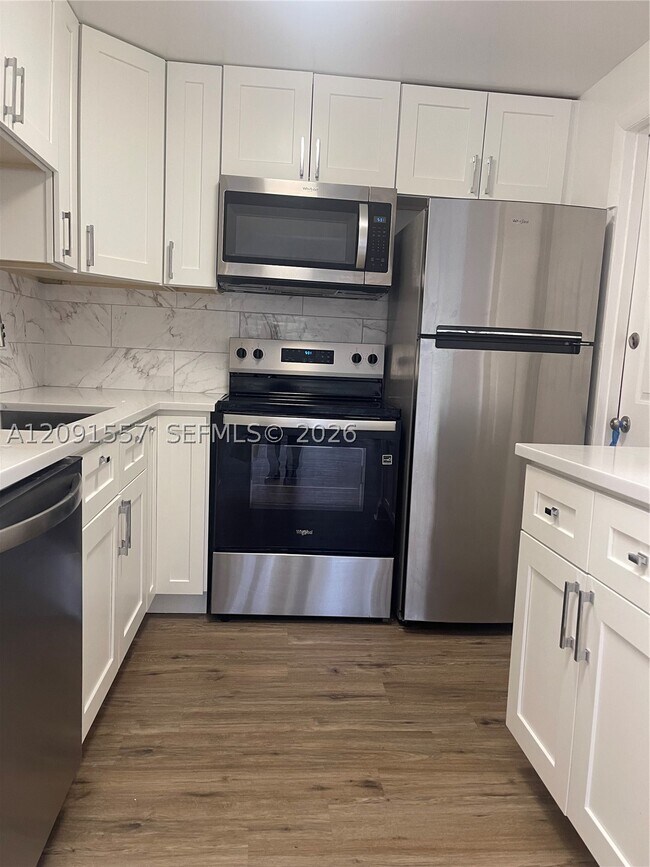 Foto del edificio - 636 NW 13th St
