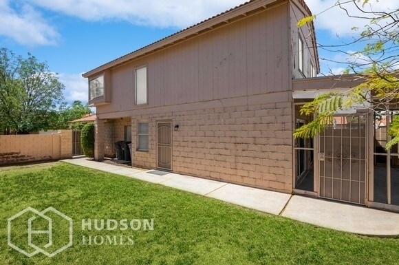 Building Photo - NOW AVAILABLE! - 2708 W Temple St, Chandle...