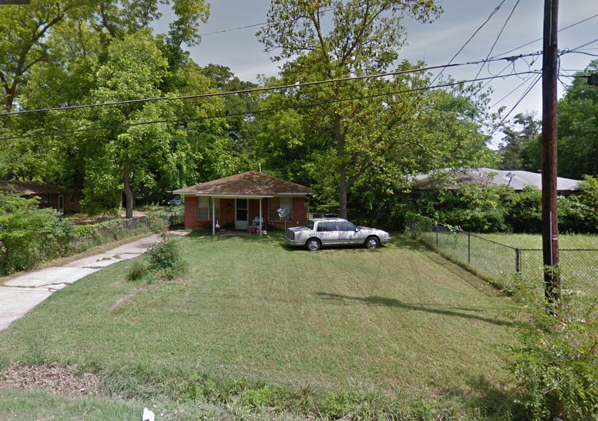 332 W 77th St, Shreveport, LA 71106 House Rental in Shreveport, LA