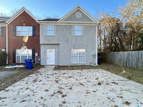 Building Photo - 759 3rd St NE