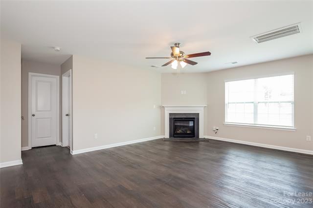 Building Photo - 2718 Waybrook Dr