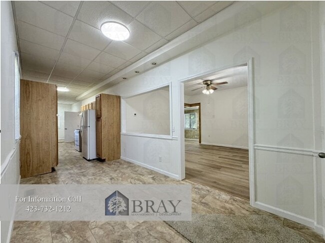 Building Photo - 307 Honeysuckle Dr