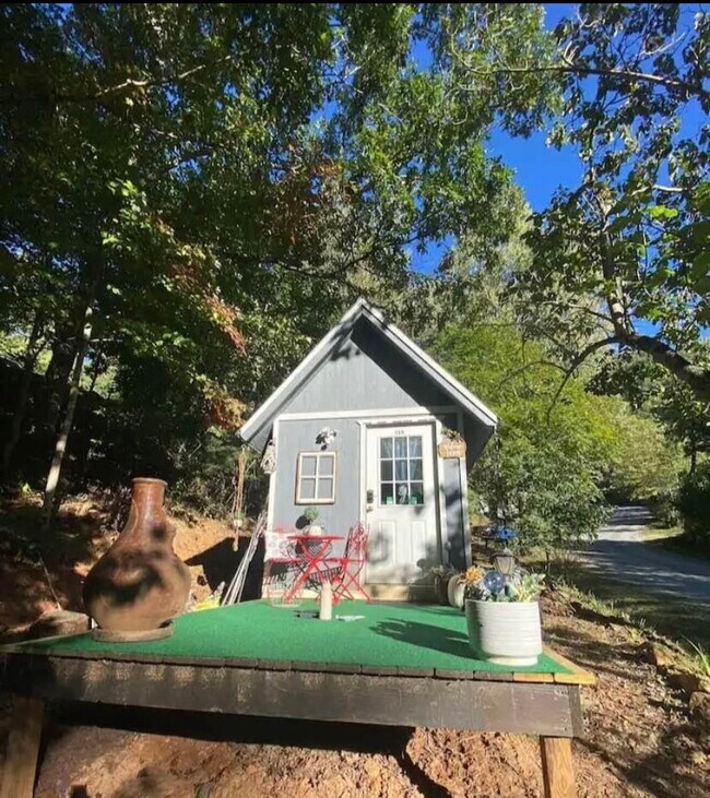 158 Hayes Cove Rd, Leicester, NC 28748 House Rental in Leicester, NC