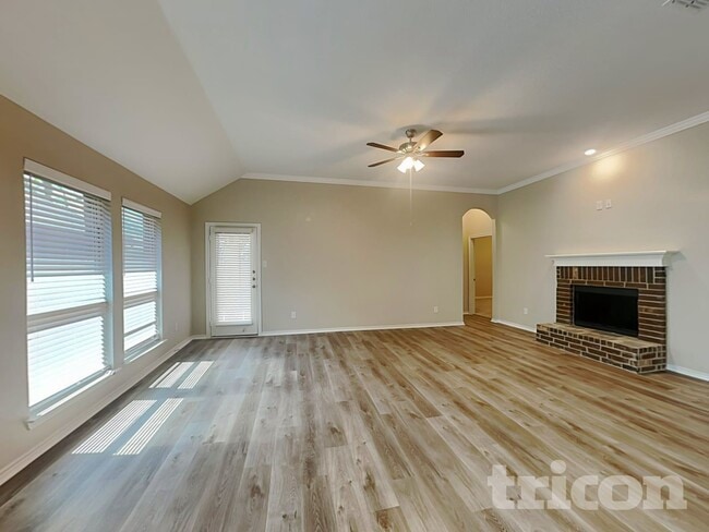 Building Photo - 313 Lucky Landing Dr