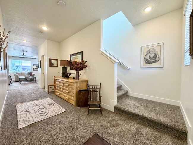 Building Photo - 7239 Woods Rose Dr