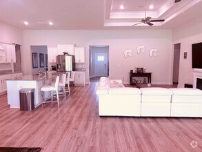 Building Photo - 5507 Blake Ln
