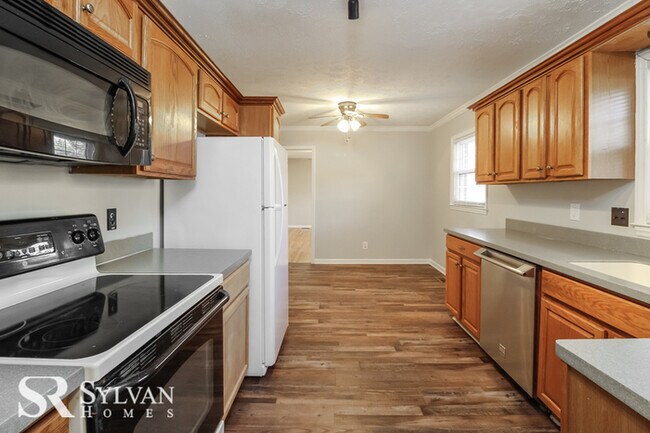 Foto del edificio - Sprawling 5BR, 2BA ranch
