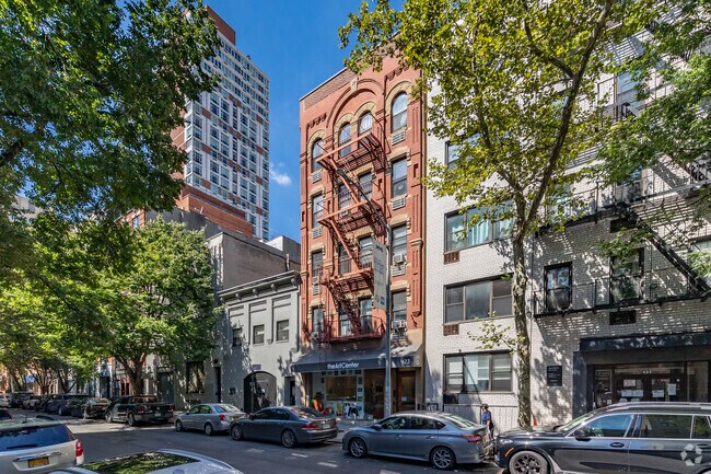 Building Photo - 423 E 75th St