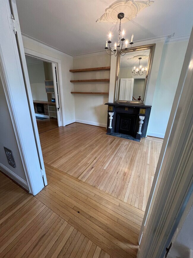 Foto del edificio - 325 PACIFIC Ave