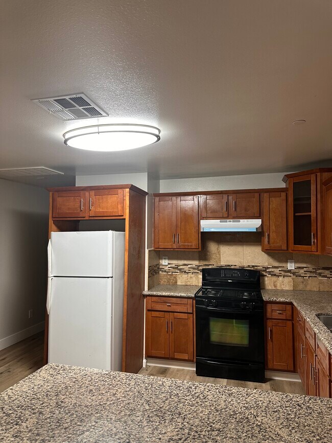 Foto del edificio - 843 W 76th St