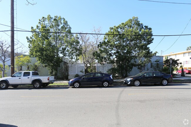 Building Photo - 3711 Clarington Ave