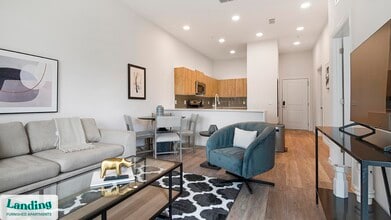 Building Photo - 5256 International Dr