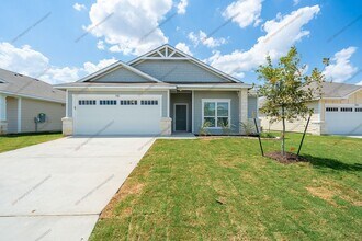 Building Photo - 716 Skylar Heights Dr