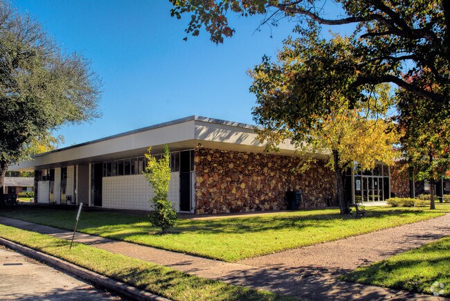 Pleasant Village Apartments Houston Tx Building Photo Pleasant Village
