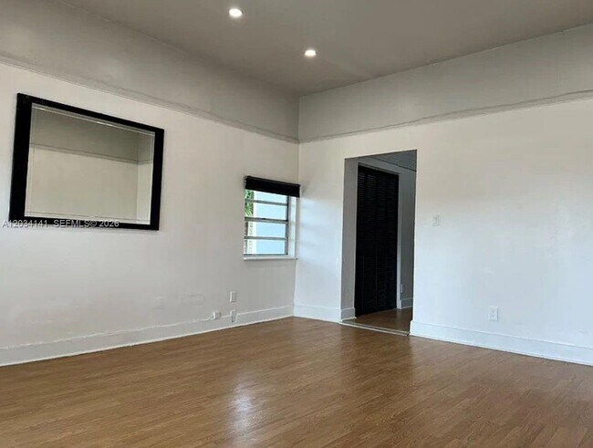 Foto del edificio - 2205 Roosevelt St