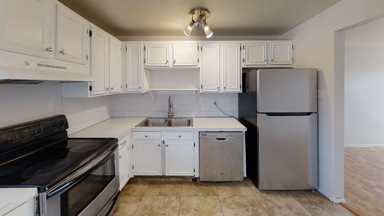 Primary Photo - 6605 Pahokee Ct