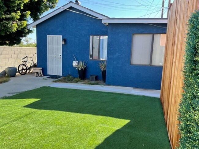 Foto del edificio - 792 Terminio Ave Long Beach CA 90804