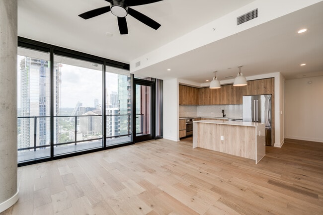 Building Photo - 84 East Ave