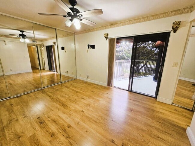 Foto del edificio - 6163 Seven Springs Blvd