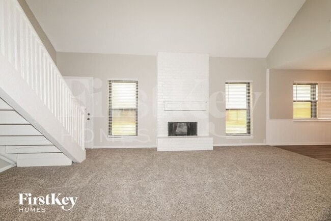 Building Photo - 8202 Amurwood Dr
