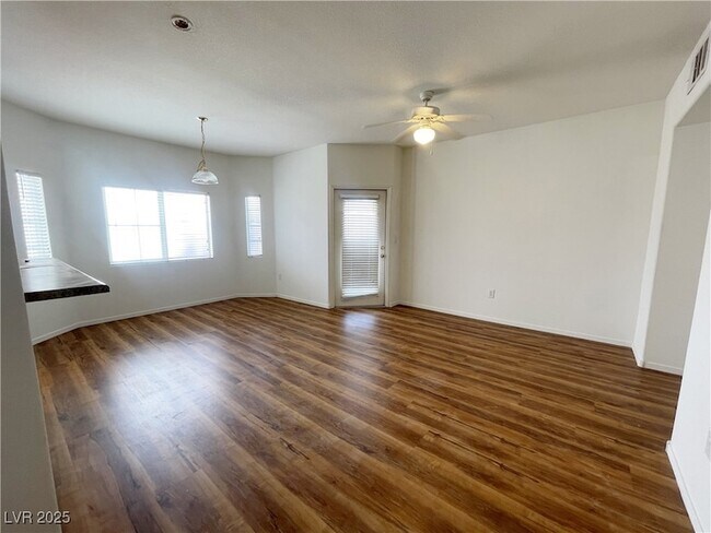 Building Photo - 6160 Rumrill St