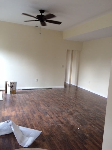 Building Photo - 20 E Sellers Ave