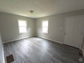Building Photo - 1360 Lillian Ave