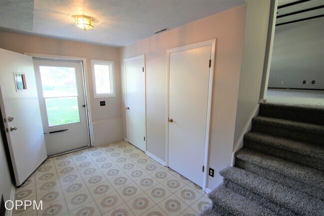 Building Photo - 3 br, 2 bath House - 8707 SEWARD STREET