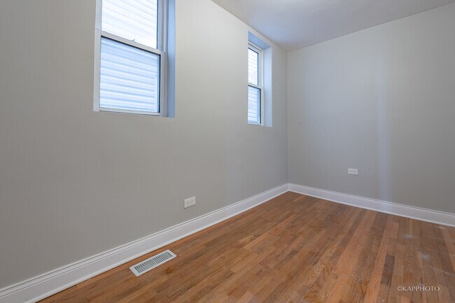 Building Photo - 4505 S Justine St