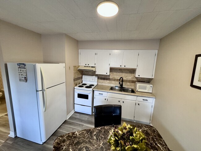 Photo du bâtiment - 360 Tecumseh Rd W