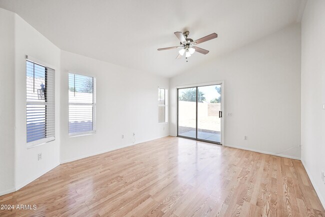 Building Photo - 641 E Gail Dr