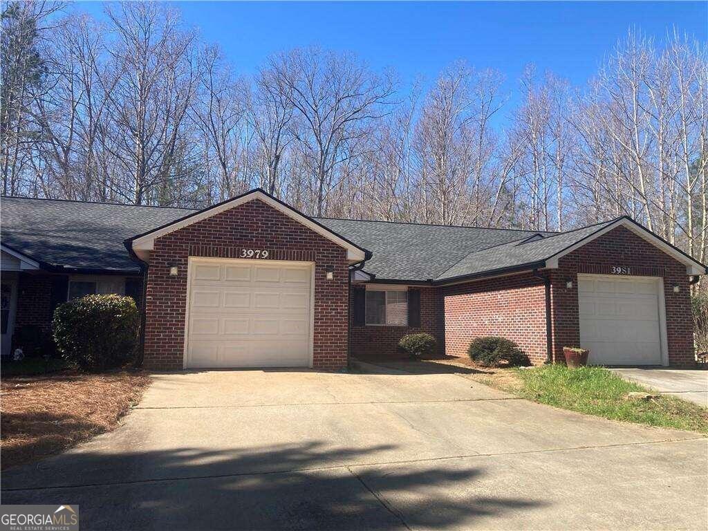 Primary Photo - 3979 Hidden Hollow Dr