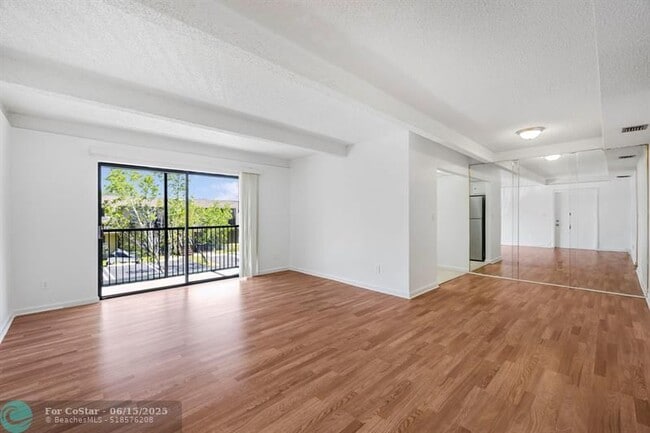 Building Photo - 1325 S Flagler Ave