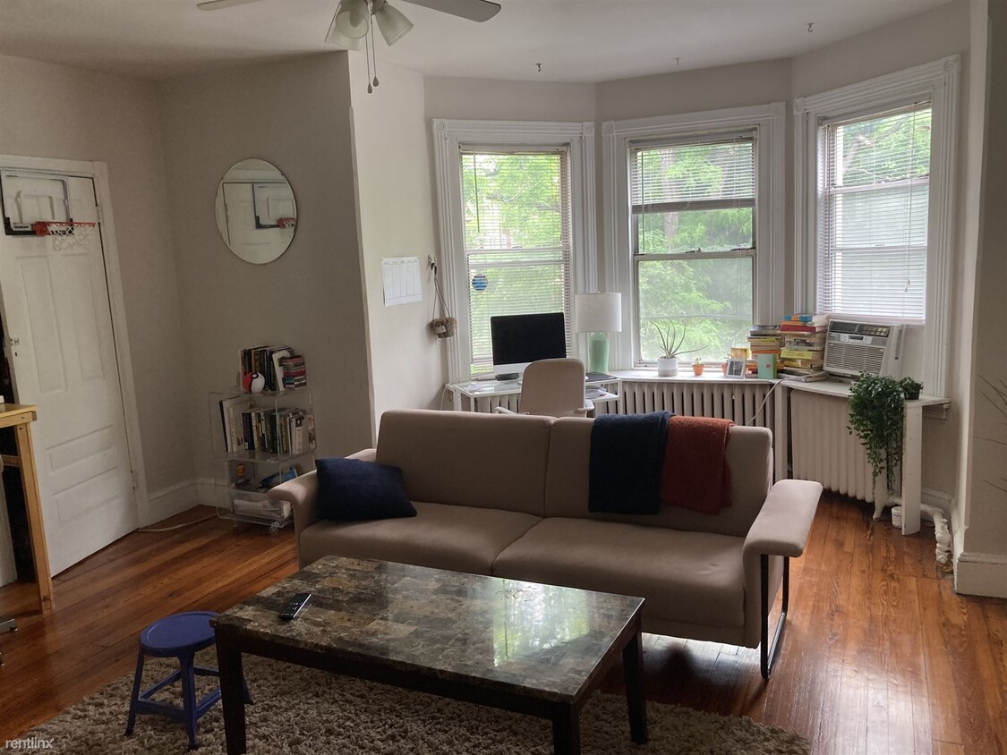 Foto principal - 2 br, 1 bath Apartment - 4519 Chester Avenue