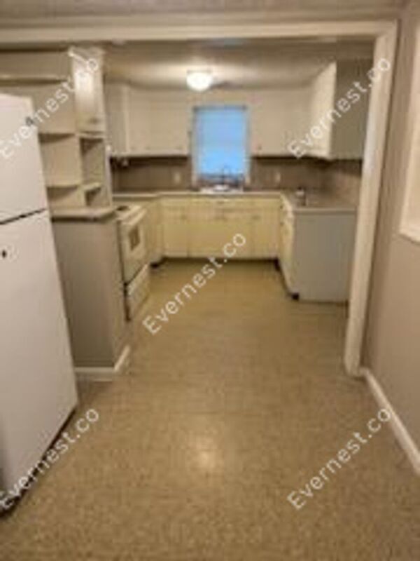 Building Photo - 808 N Emery St
