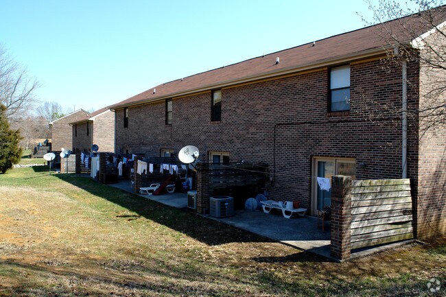 Building Photo - Stratford Apartments